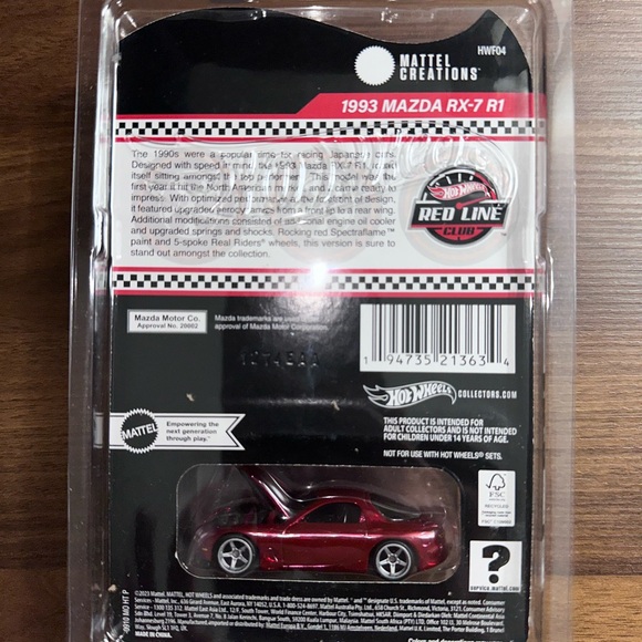 Hot Wheels Collector: 1993 Mazda RX-7 R1 Twin turbo - Picture 3 of 11